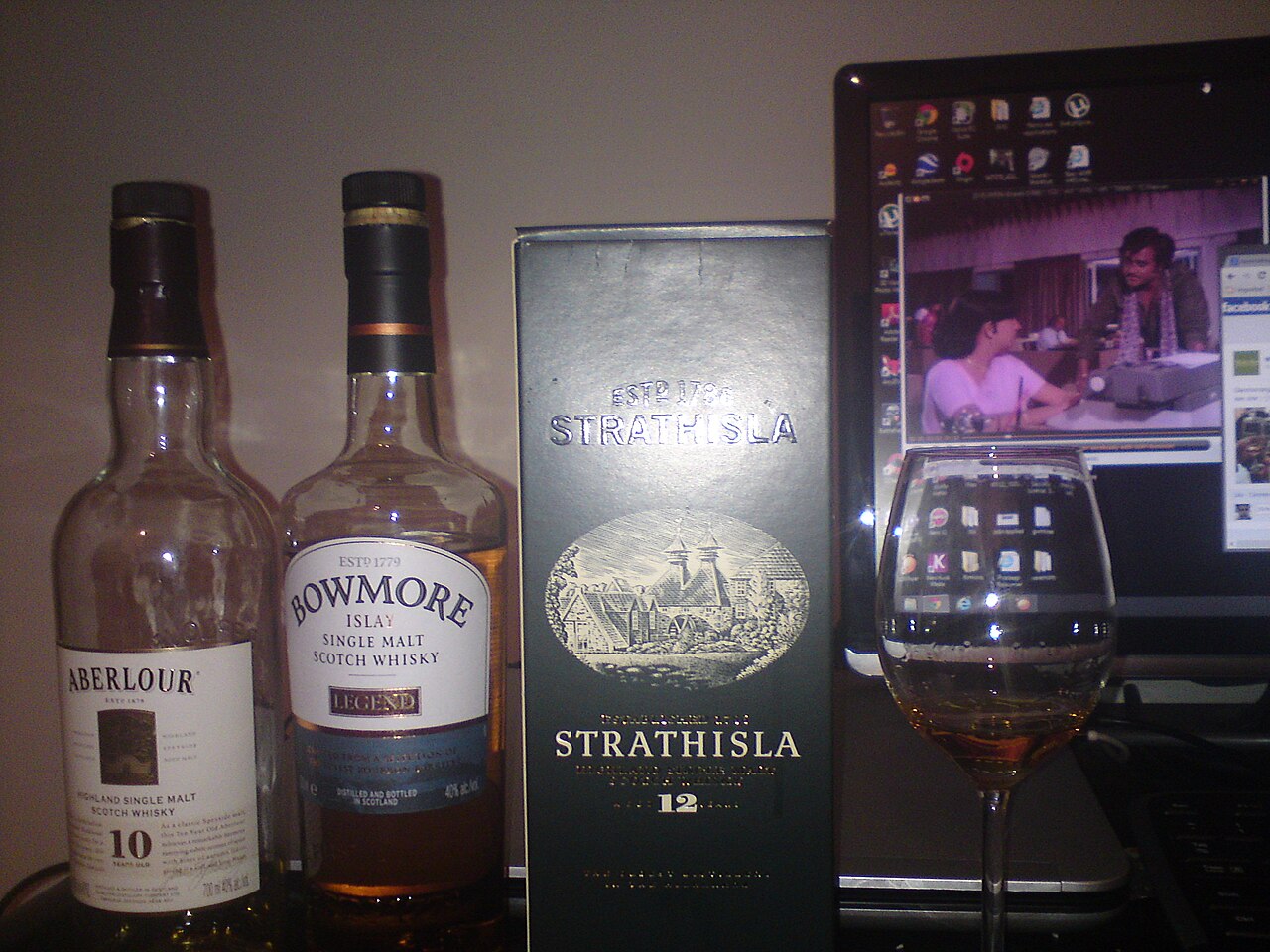 Whisky tourbé : verre de single malt fumé